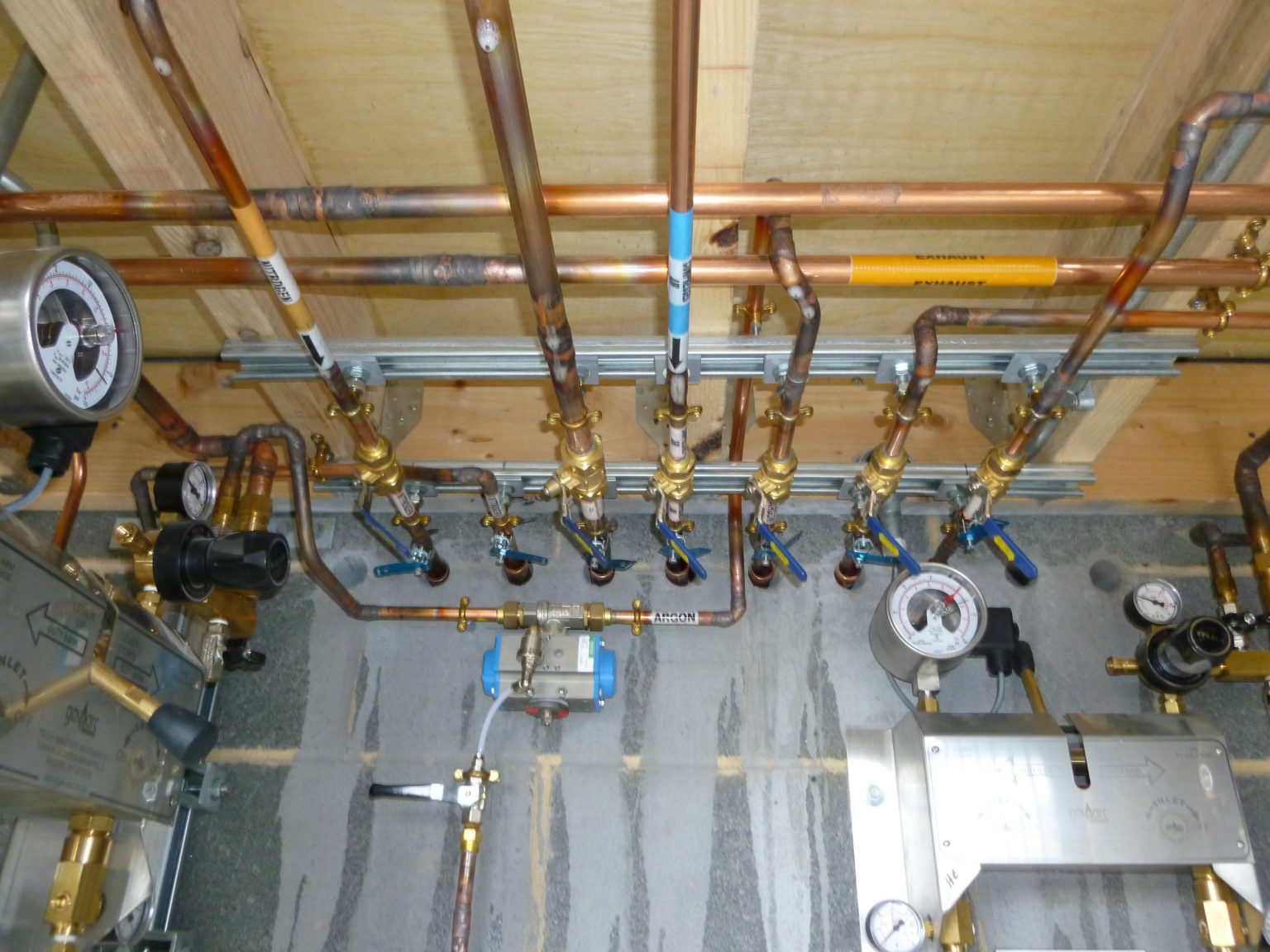 031-Lab-Valves-1536x1152